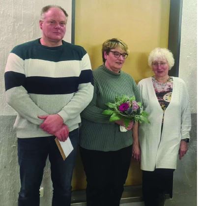Thomas Schroers mit seiner Frau und der stellv. Vorsitzenden Sabine Sukale
